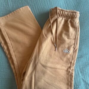 Alo Accolade Straight Leg Sweatpants